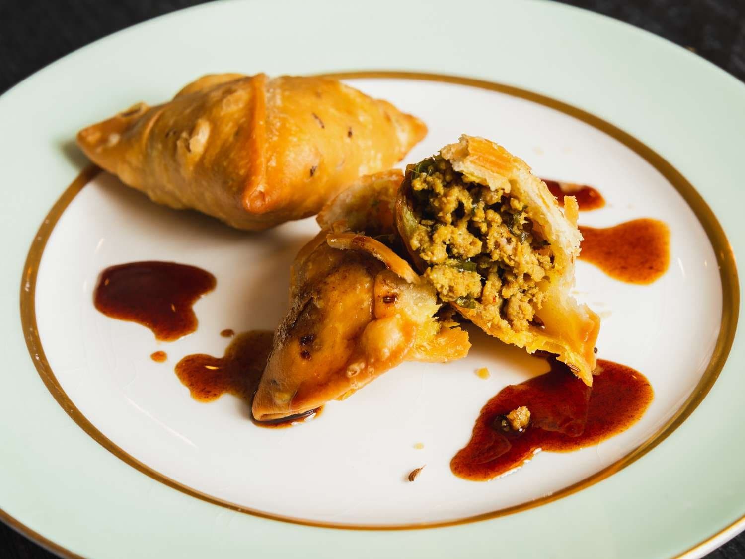 Lamb Samosa (2pcs)